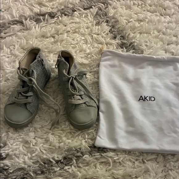 AKID Kids Gray Boots - Picture 1 of 7